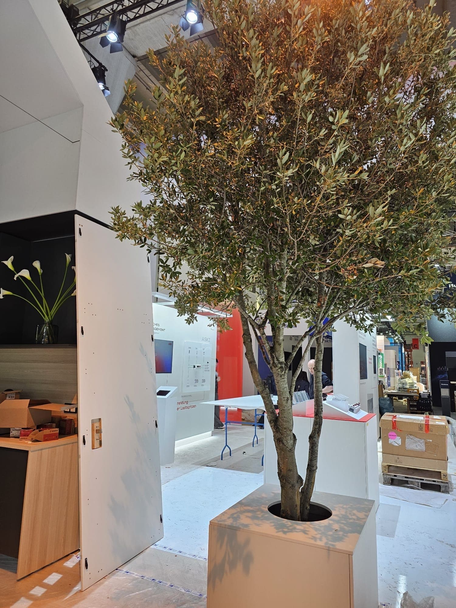 Messe Frankfurt Light + Building Impression